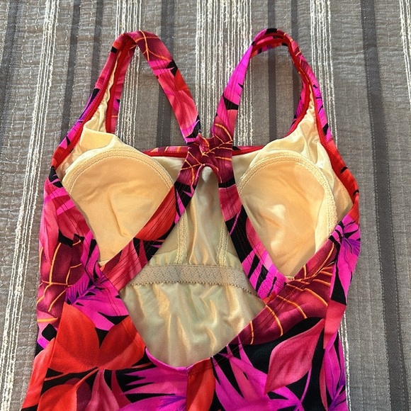 SPEEDO Pink & Black Tropical Ultraback Endurance Swimsuit Size 8 EUC #2494 - Picture 7 of 8